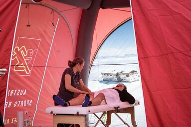 Massage nach dem Rennen | © György Kovacs/ Tourismusverband BRUCK FUSCH | GROSSGLOCKNER 