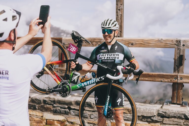 Freude und Stolz bei der Ankunft am Ultra-Ziel | © TVB BRUCK FUSCH | GROSSGLOCKNER/JFK Photography