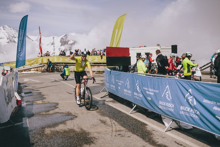 Zielankunft bei der Edelweißspitze | © TVB BRUCK FUSCH | GROSSGLOCKNER/JFK Photography